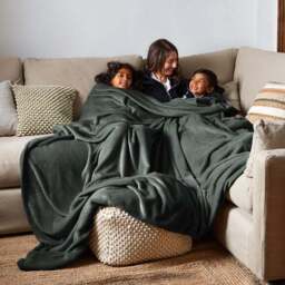Supersize Family Snuggle Throw Blanket - thumbnail 5