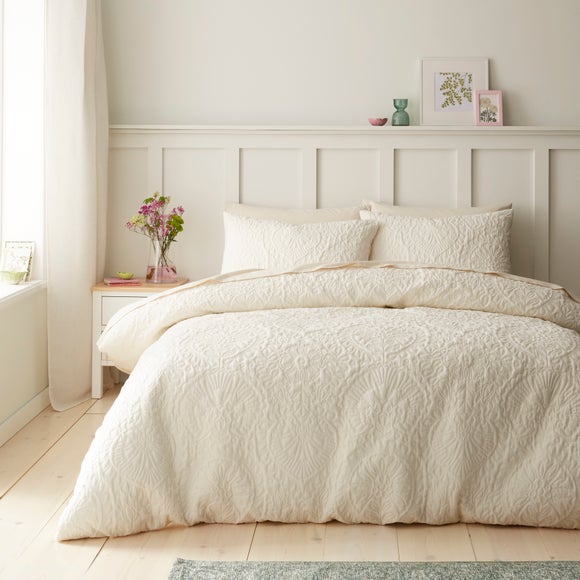 Hani Pinsonic Quilted Duvet Cover & Pillowcase Set - image 1