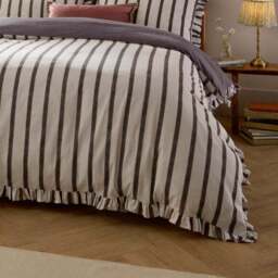 Wylder Nature Connie Polycotton Duvet Cover & Pillowcase Set - thumbnail 3