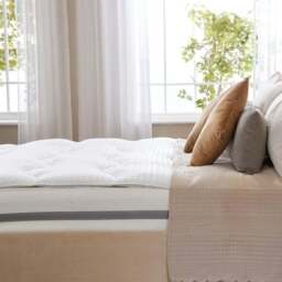 Snuggledown Luxurious Hotel Mattress Topper - thumbnail 4