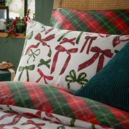 Furn. Nathalie Bows Duvet Cover and Pillowcase Set - thumbnail 2