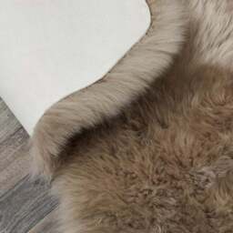 Quad Sheepskin Rug - thumbnail 3