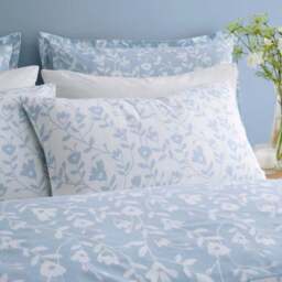 Bibury Floral 100% Cotton Duvet Cover & Pillowcase Set - thumbnail 4