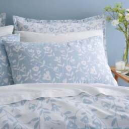 Bibury Floral 100% Cotton Duvet Cover & Pillowcase Set - thumbnail 2
