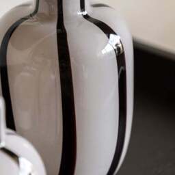 Cedar & Sage Set of 2 Linea Monochrome Stripe Glass Vases - thumbnail 3