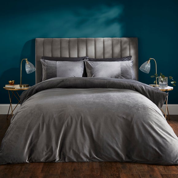 Liliana Pleated Luxury Velvet Duvet Cover and Pillowcase Set - image 1