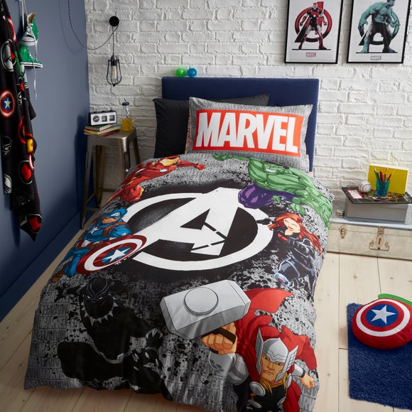 Marvel Avengers Duvet Cover & Pillowcase Set - image 1