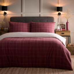Dreams & Drapes Wynn 100% Cotton Duvet Cover & Pillowcase Set - thumbnail 1