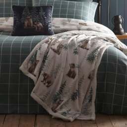 Lodge Bear Walks Bedspread 150cm x 200cm - thumbnail 1