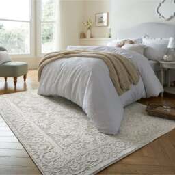 Belle Traditional Medallion Rug - thumbnail 1