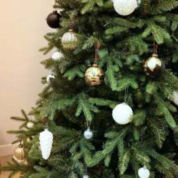 Charles Bentley 8ft Faux Christmas Tree - thumbnail 2