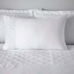 Skyler Duvet Cover and Pillowcase Set - thumbnail 3