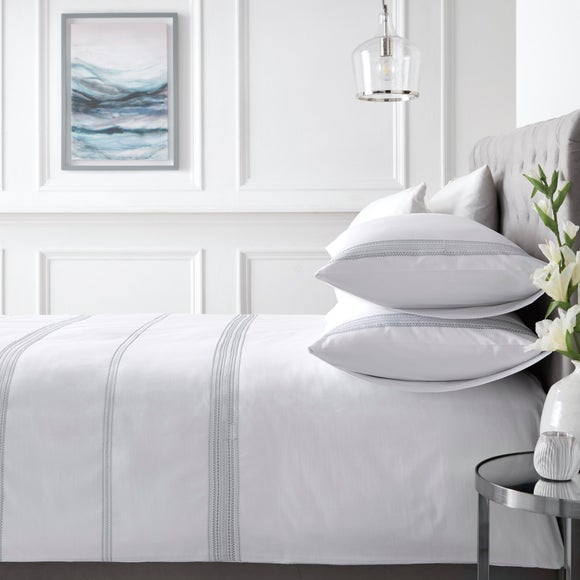 Appletree Boutique Embroidered Band 200 Thread Count 100% Cotton Duvet Cover & Pillowcase Set - image 1