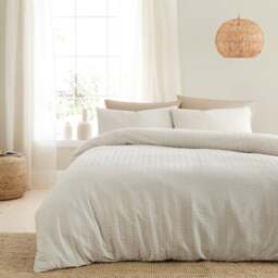 Finn Seersucker Duvet Cover & Pillowcase Set - thumbnail 1