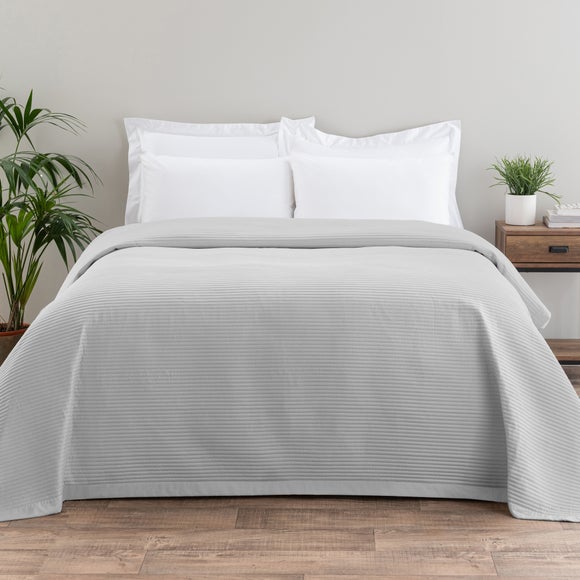 Spencer Pinsonic Bedspread - image 1