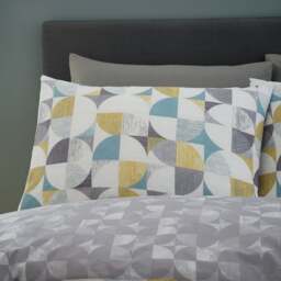 Catherine Lansfield Retro Circles Green Reversible Duvet Cover & Pillowcase Set - thumbnail 1