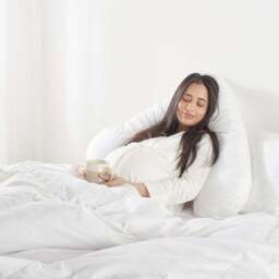 Snuggledown Retreat V Shape Firm Pregnancy Pillow - thumbnail 3