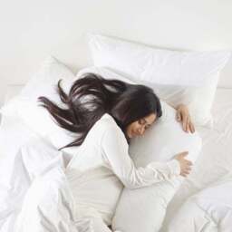 Snuggledown Retreat V Shape Firm Pregnancy Pillow - thumbnail 4