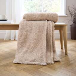 Teddy Supersize Family Snuggle Throw Blanket 240cm x 280cm - thumbnail 1