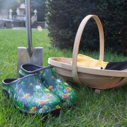 Backdoorshoes Women's Meadow Garden Clogs - thumbnail 1