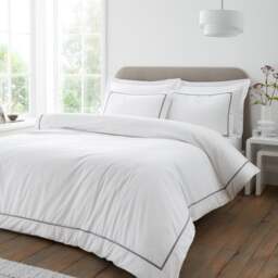 Bianca Contrast Trim 100% Cotton Duvet Cover & Pillowcase Set - thumbnail 1
