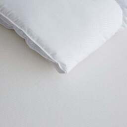 Fogarty Touch of Silk 7.5 Tog Duvet - thumbnail 2