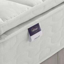 Silentnight Medium Firm Miracoil Pillowtop Hybrid Mattress - thumbnail 6