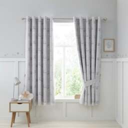 Disney Dumbo Dreamland Eyelet Curtains