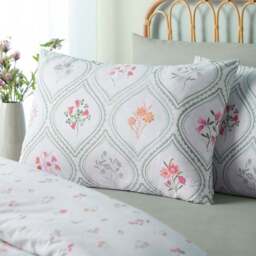 Catherine Lansfield Cameo Floral Polycotton Duvet Cover & Pillowcase Set - thumbnail 2