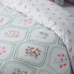 Catherine Lansfield Cameo Floral Polycotton Duvet Cover & Pillowcase Set - thumbnail 4