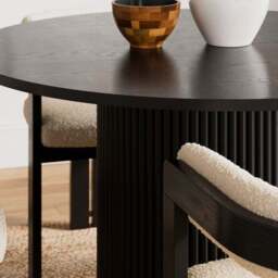 Amari 4 Seater Round Dining Table, Oak - thumbnail 2