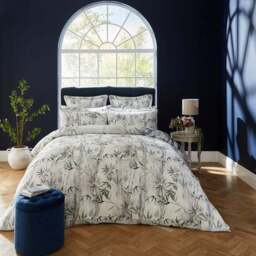 Dorma Lagoon Mauve 100% Cotton Duvet Cover & Pillowcase Set - thumbnail 3