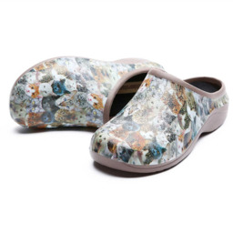 Backdoorshoes Women's Cat Garden Clogs - thumbnail 5