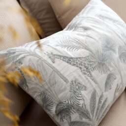 Seronera Safari Natural Duvet Cover and Pillowcase Set - thumbnail 5