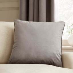 Luxe Velour Eyelet Curtains (Blackout Available) - thumbnail 6
