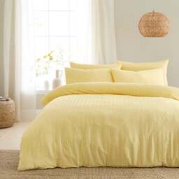 Finn Seersucker Duvet Cover & Pillowcase Set - thumbnail 1