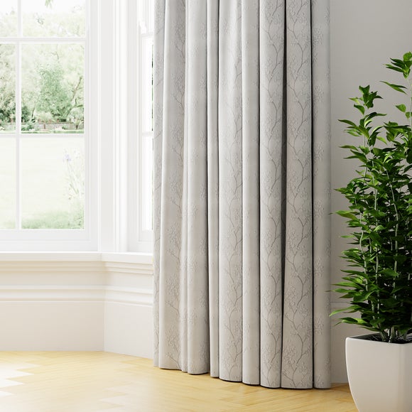 Blickling Made to Measure Curtains - image 1