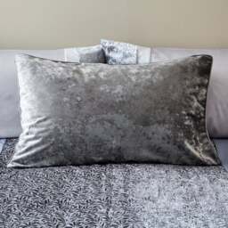 Crushed Velour Piped Pillowcase - thumbnail 1