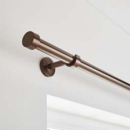 Trinity Extendable Metal Eyelet Curtain Pole - thumbnail 1