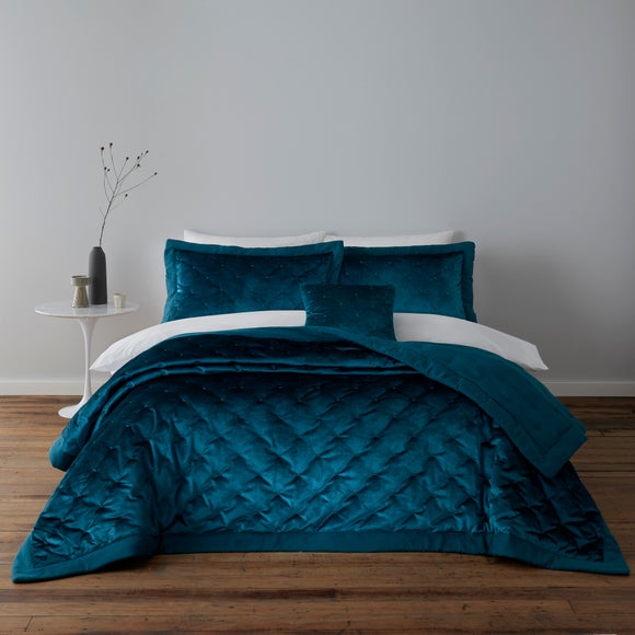Valentina Velvet Quilted Bedspread