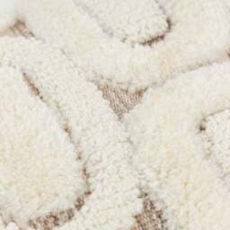 Fosse Tufted Rectangular Cushion - thumbnail 4