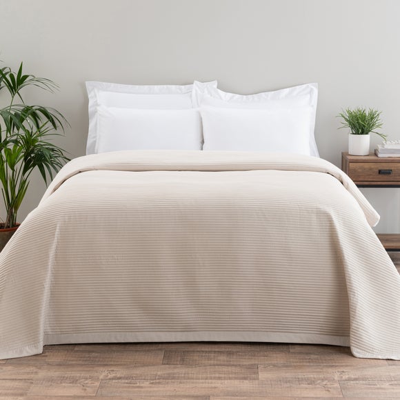 Spencer Pinsonic Bedspread - image 1