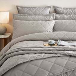 Helston Quilted Bedspread - thumbnail 3