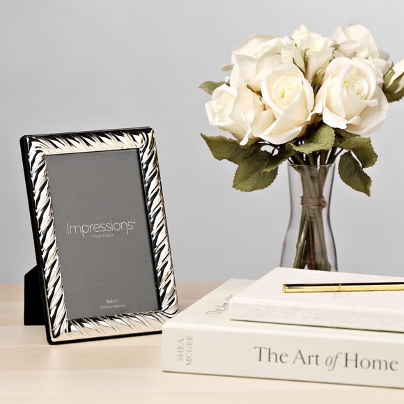Impressions Silver Plated Swirl Textured Photo Frame - image 1