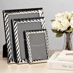 Impressions Silver Plated Swirl Textured Photo Frame - thumbnail 6