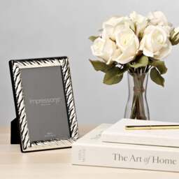 Impressions Silver Plated Swirl Textured Photo Frame - thumbnail 1