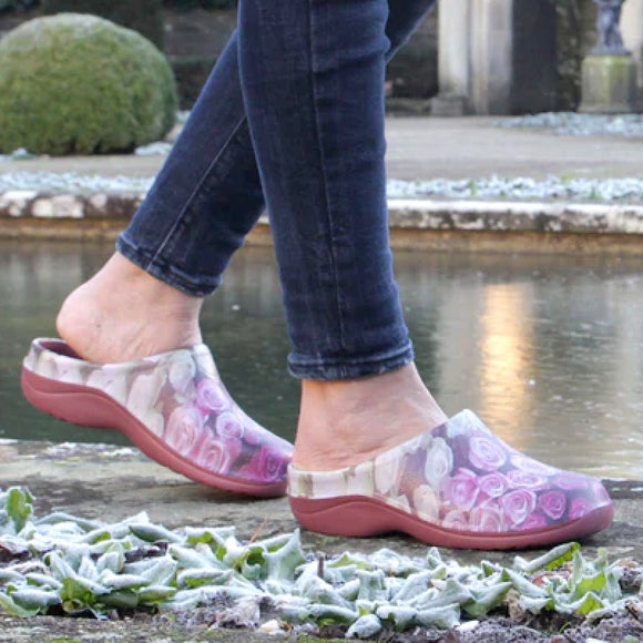 Backdoorshoes Women's Nostalgia Rose Garden Clogs - image 1