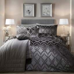Belfort Duvet Cover and Pillowcase Set - thumbnail 1
