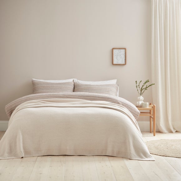 Knitted Throw Blanket 235cm x 235cm - image 1
