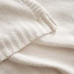 Knitted Throw Blanket 235cm x 235cm - thumbnail 3
